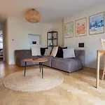 Scandi Style Garden Suite #1 With Parking Permit