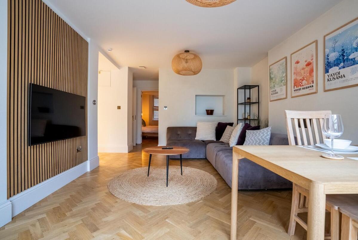 Scandi Style Garden #1 With Parking Permit Apartment